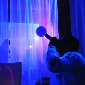 Meet your Posher, Davery